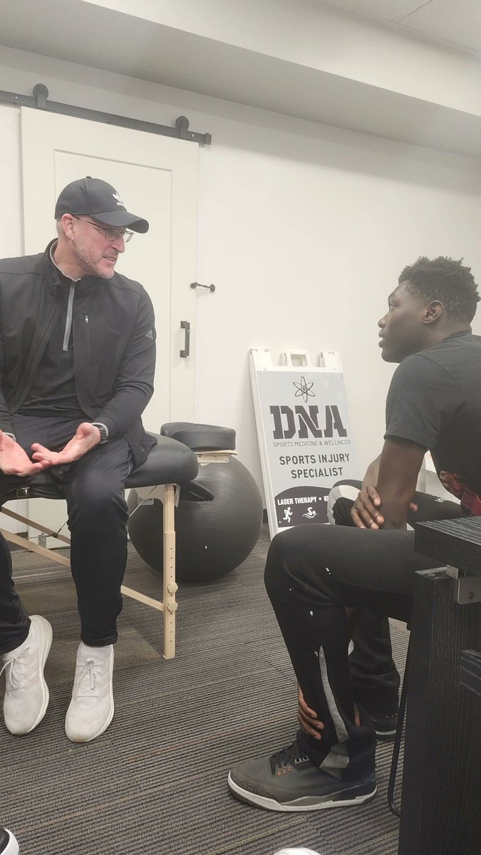 ll2_tt's tweet image. Coach Steve👊🏿 @MasonMBB ✈️
Great Home Visit For The Top Shot Blocker In The Nation 🛑@olayhamed 🐾#WeDevelop 🏁