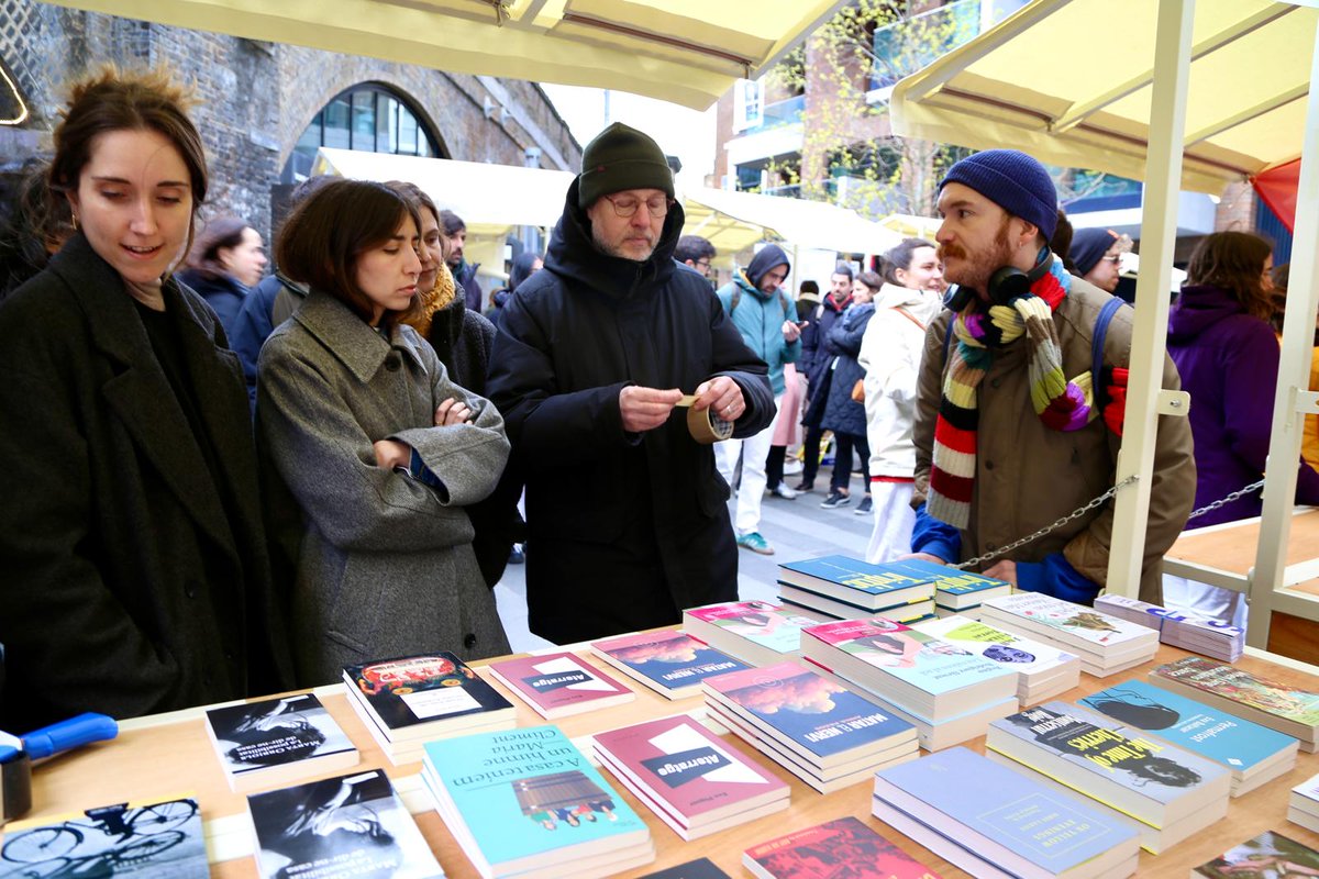 The celebration of Sant Jordi in London on Sun 21 April was a joyful success!

Many thanks to the people who approached the @IRLlull_London / @romancerobooks stall to buy books by Catalan authors, both in Catalan and in English.

VISCA SANT JORDI!! 🤩😍
@IRLlull #booksandroses