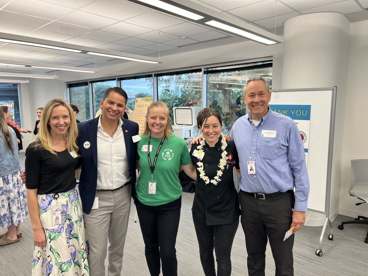 Bravo to <a href="/AustinISDFood/">Austin ISD Food Service</a> Executive Chef <a href="/DianeGrodek/">diane grodek</a> and the culinary students &amp; teachers from <a href="/LoyalForeverAHS/">Austin High School</a>, <a href="/AISDBowie/">Bowie High School</a>, <a href="/cliftoncds/">CliftonCDS</a> &amp; <a href="/TravisRebels/">Travis Rebels</a>!
Glad to see <a href="/Matias_AISD/">Matias Segura</a> there celebrating students &amp; staff.