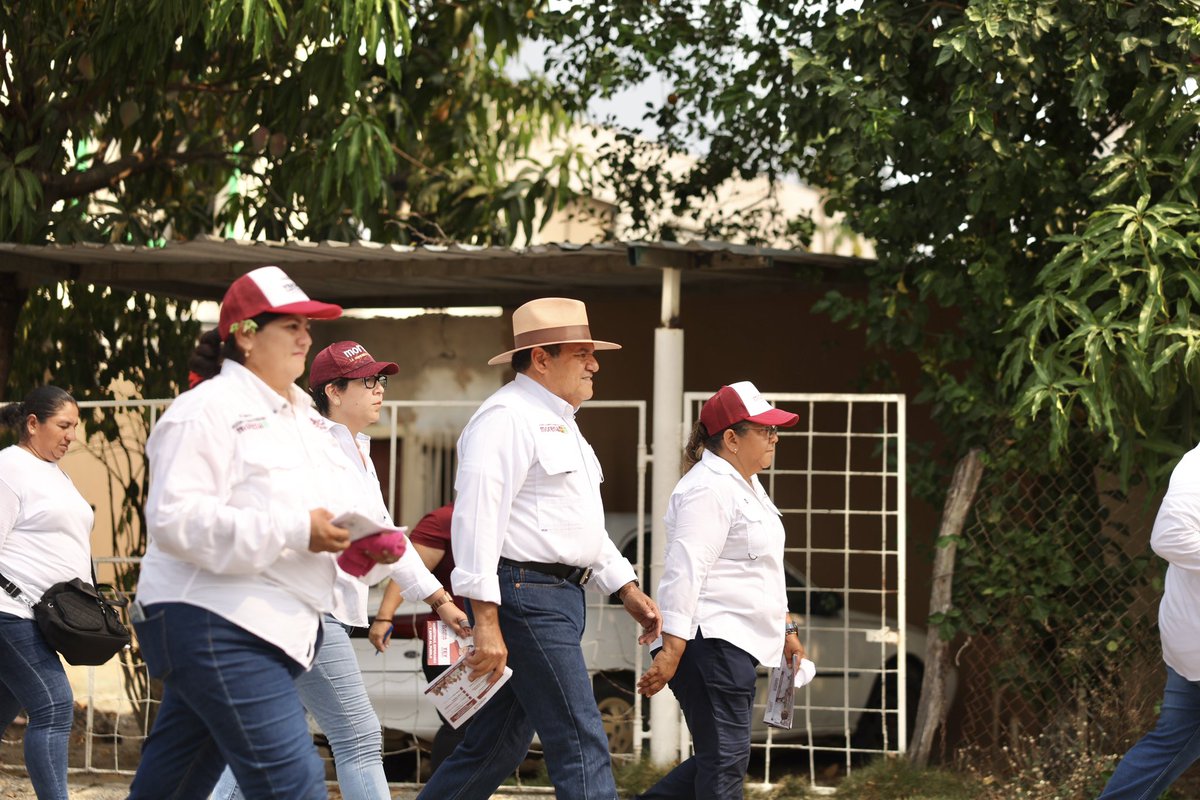 Comenzamos nuestra visita a Jalapa con una caminata y visita de casas en el poblado Aquiles Serdán 1a sección; en todos lados la gente nos confirma su respaldo. Es lo que la oposición no entiende, que la transformación se defiende desde las comunidades.