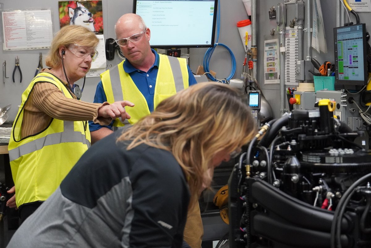 Manufacturers at @MercuryMarine are powering boats across the world and growing our Made in Wisconsin economy. I was happy to be in Fond du Lac to check out their facilities, meet with our skilled workers, and see their engines in action.