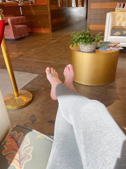 Waiting for Mr. (Or Ms...) right to come along. And by come along I mean worship my feet while I cum<a href="/tag/feet"class="tags"><span>#feet</span></a><a href="/tag/footdom"class="tags"><span>#footdom</span></a><a href="/tag/feetworship"class="tags"><span>#feetworship</span></a><a href="/tag/worshipmyfeet"class="tags"><span>#worshipmyfeet</span></a><a href="/tag/footfet%C4%B1sh"class="tags"><span>#footfetısh</span></a>