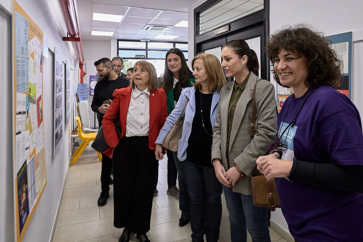 aj_gandia's tweet photo. 🔹 La Universitat Popular de Gandia inicia la celebració del seu 40 aniversari. 

ℹ️ https://t.co/7rQoz4I0b1

📸 Natxo Francés https://t.co/vfnc82GYIN