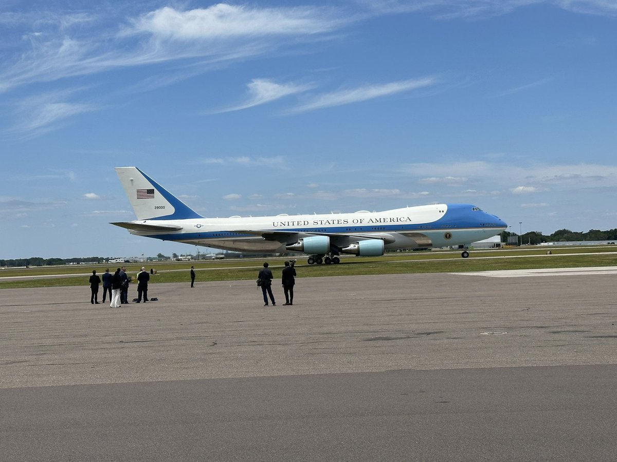 President Biden lands in Tampa @BN9