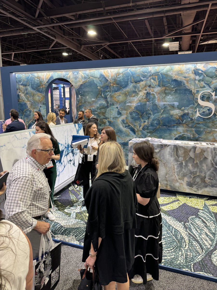 eberlycollardpr's tweet photo. The ECPR team is onsite for one of our international client’s event at the @GWCC_ATL.  Attendees from 40 countries and over 1000 exhibitors at #coverings2024 https://t.co/UiOiJzjvuM