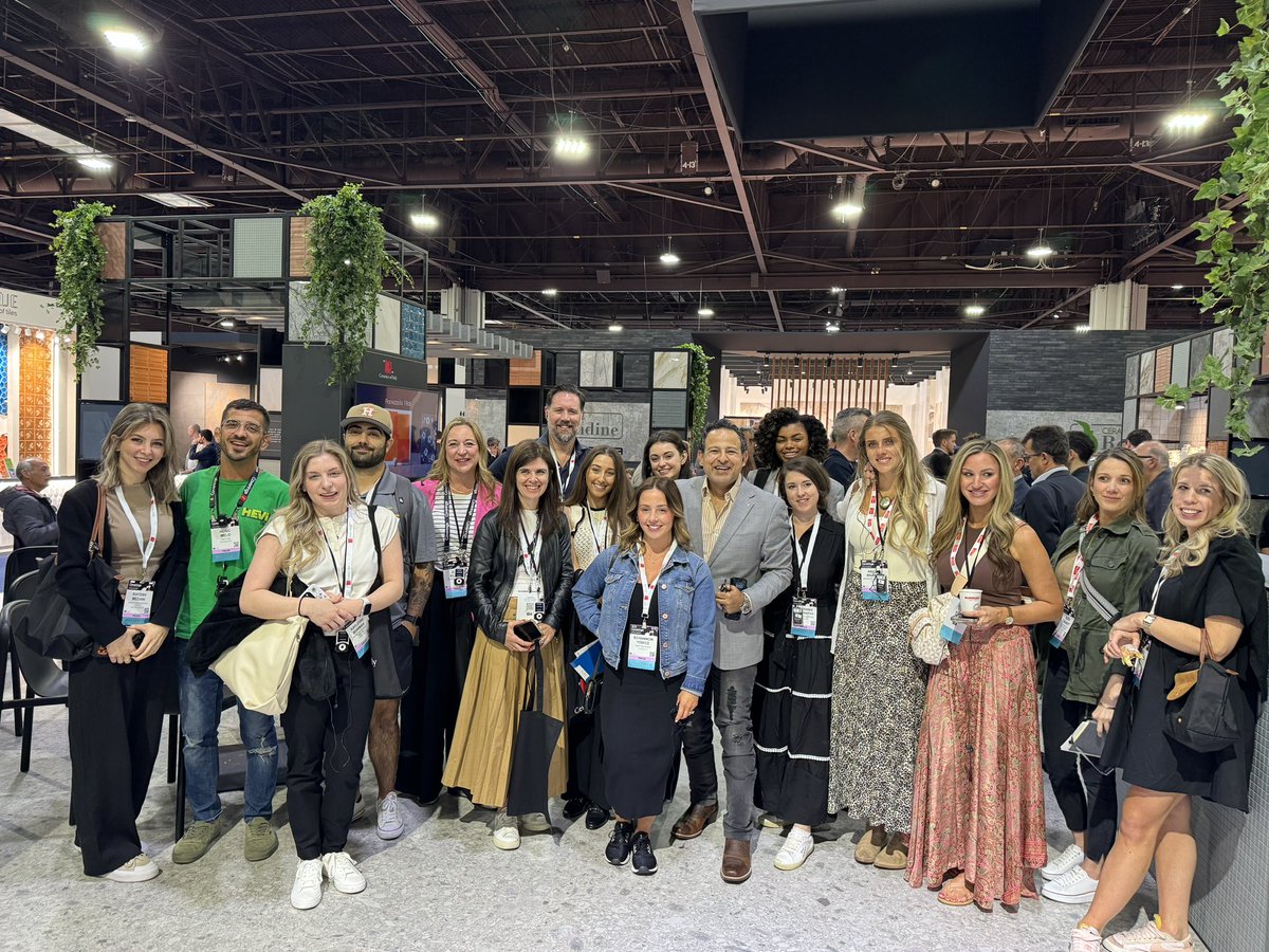 eberlycollardpr's tweet photo. The ECPR team is onsite for one of our international client’s event at the @GWCC_ATL.  Attendees from 40 countries and over 1000 exhibitors at #coverings2024 https://t.co/UiOiJzjvuM