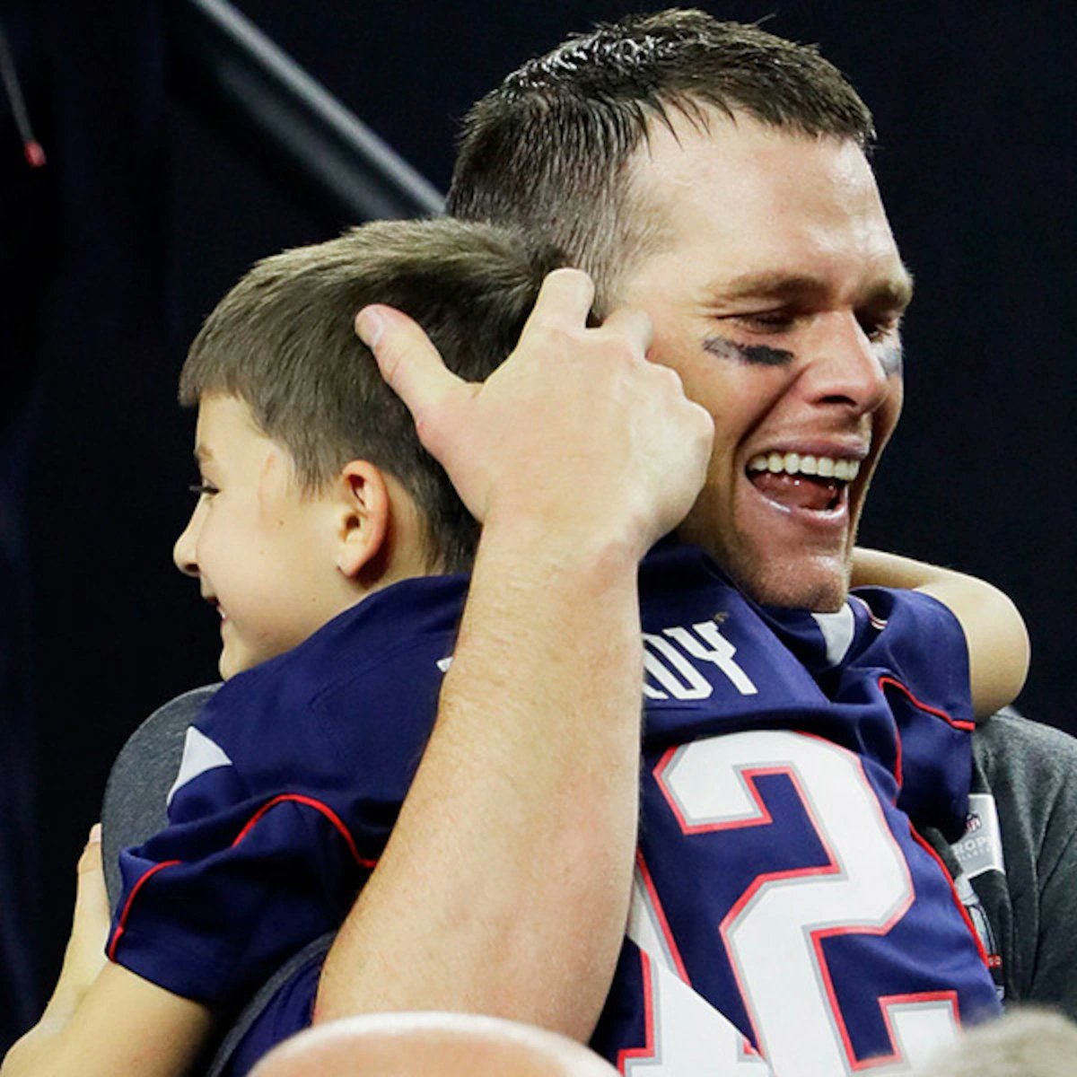 ¡¡HERMOSA REFLEXIÓN!! Le preguntaron a Tom Brady cuál es la diferencia entre esta nueva generación y la anterior, su respuesta sorprendió a propios y extraños. 'La mentalidad de los jóvenes deportistas de ahora es que todo es para ellos, todo es su marca y sus intereses.