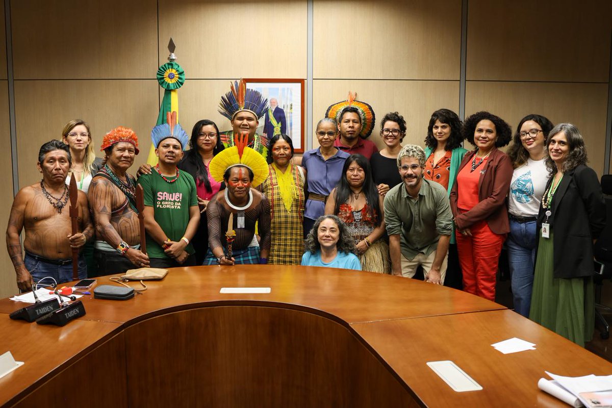 Amazon Watch tweet media