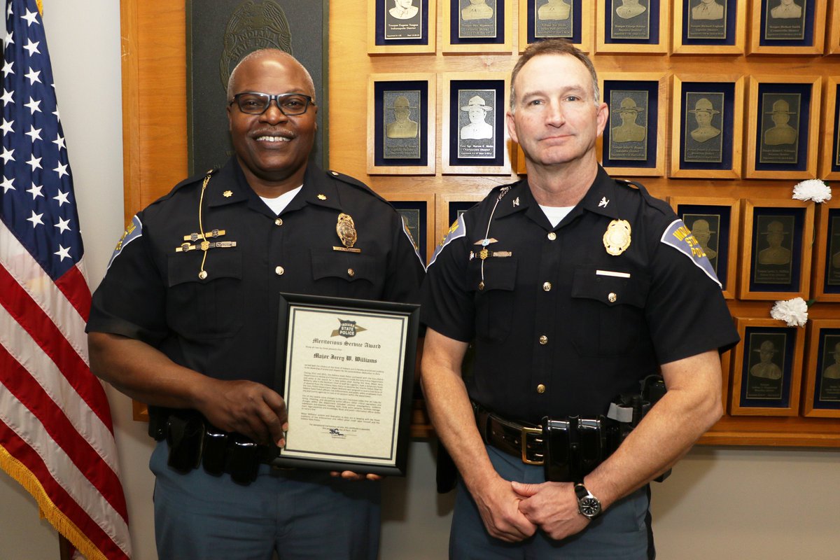 @IndStatePolice Major Jerry Williams (L) was presented with a Meritorious Service Award today by Colonel Mark French (R) for his work with, and for the Gary Police Department in 2022-23. Congratulations Major Williams!! @ISPLowell2