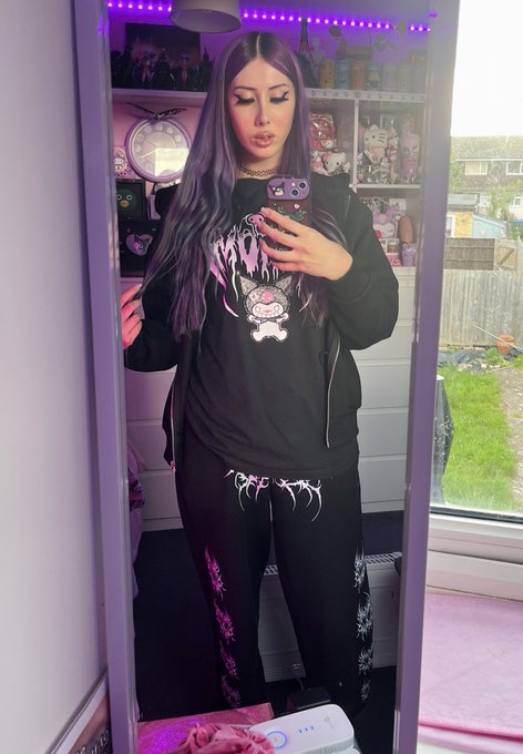 kuromi girl 4 lyf https://t.co/TdQIe0kYA0