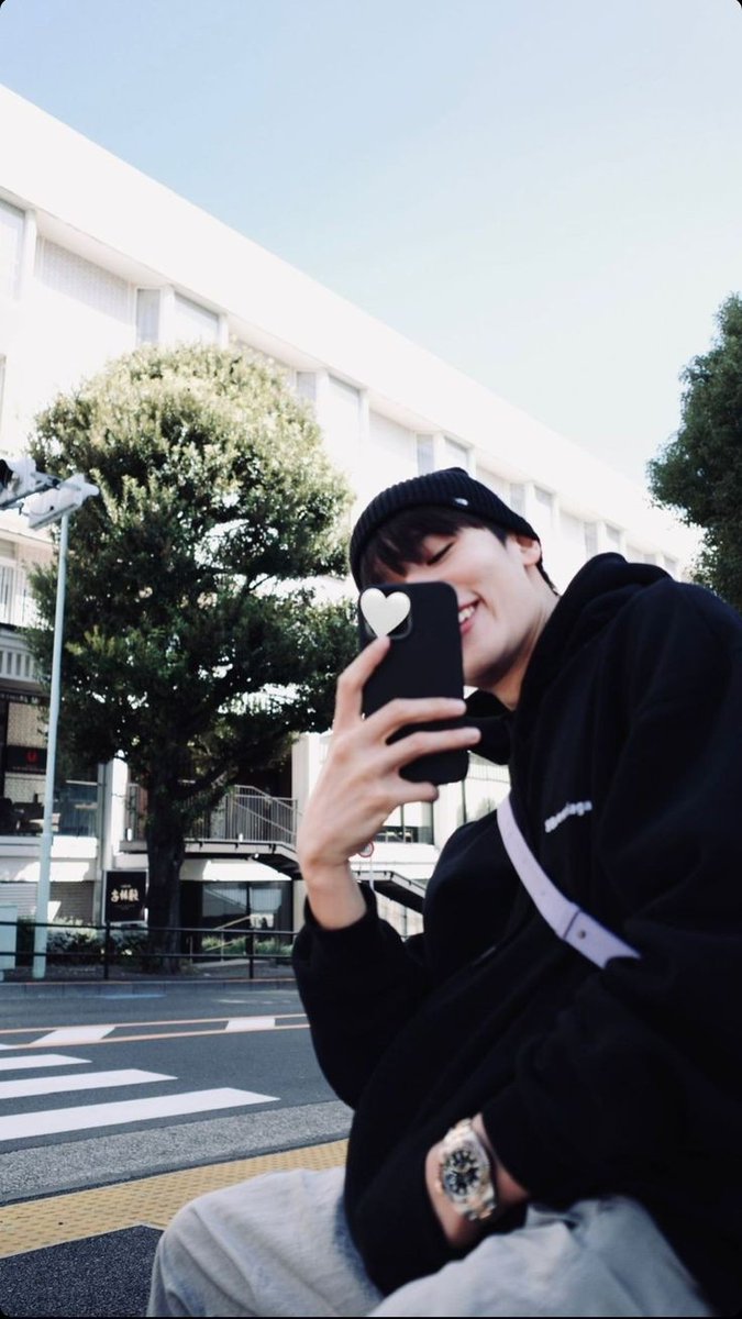 jihoongfr's tweet photo. jimmy boyfriend material  ♡ https://t.co/9uKFsiATTq