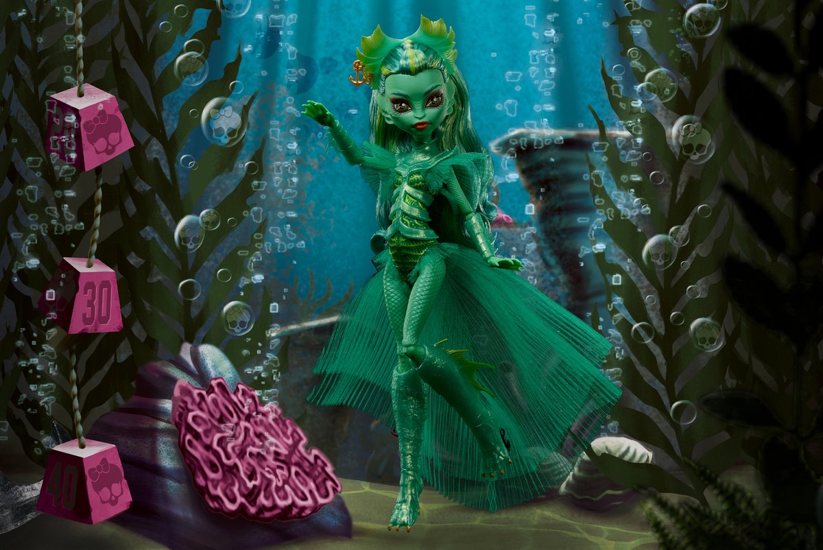 Mattel is releasing a limited edition Creature from the Black Lagoon Monster High doll later this week, celebrating 70 years of the Universal Monsters classic: bloody-disgusting.com/toys/3809448/l…