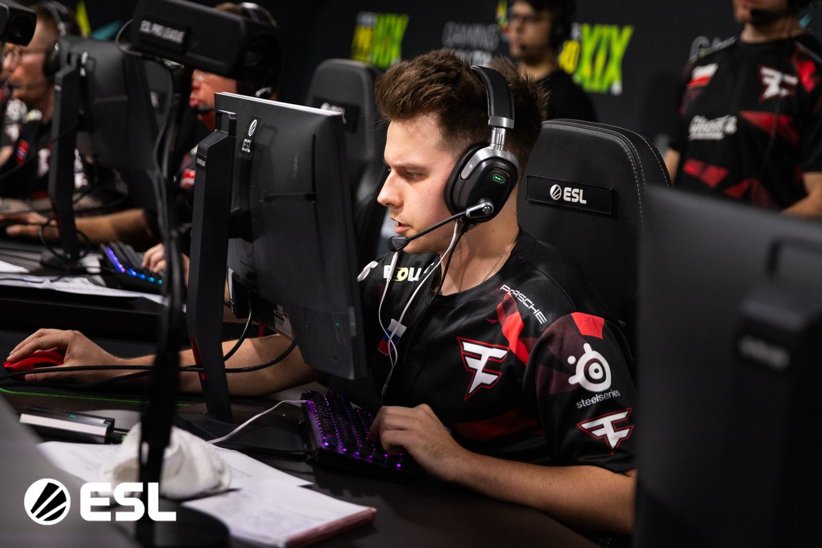 Inferno goes the way of @FaZeClan, they take down @imperialesports 13-10 to start their opening series at #ESLProLeague S19 Nuke is coming up next! ☢
