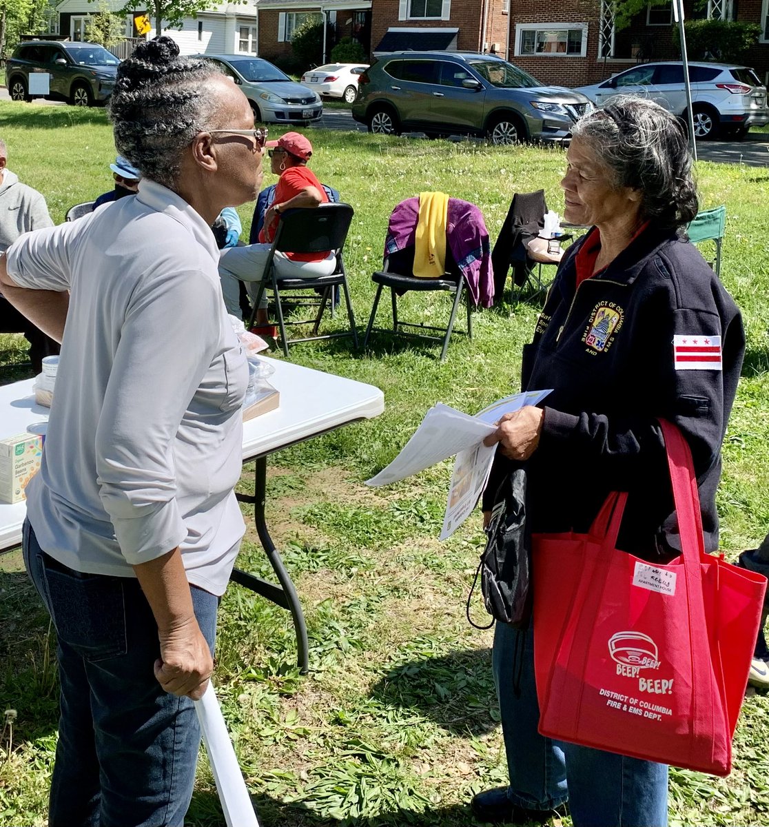 Engine 30 from The Heights firehouse joined in to help with a food distribution at the Peace Lutheran Church on Ames St NE. Fire Safety Education Specialist Patricia Everett was also there providing safety tips. Every day is a community day. #DCsBravest
