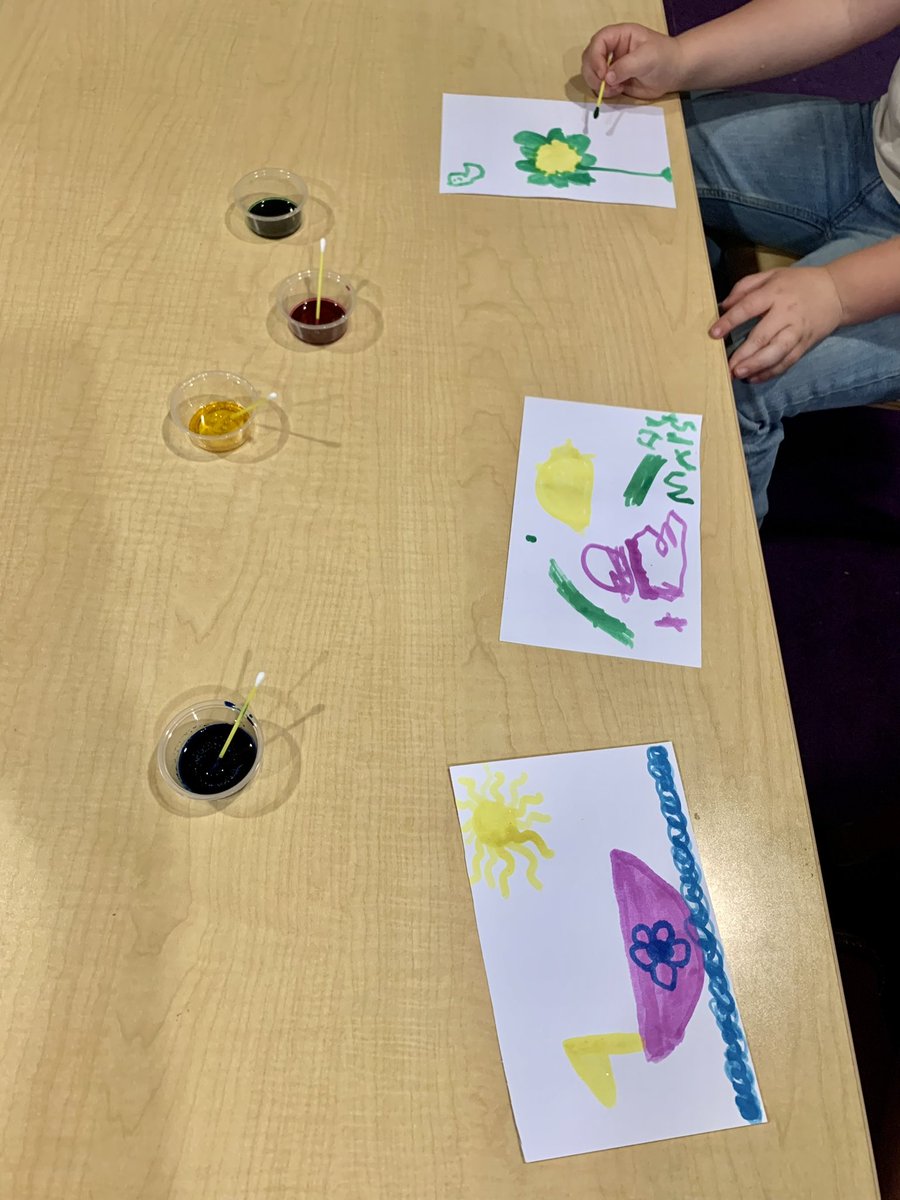 🎨Awesome Art is today’s #AfternoonAdventure with watercolor glitter paint!! 🖌️ Stay tuned to our social media for our pop up Afternoon Adventures and a chance for you to spin the wheel to see what adventure you’ll get!

#AfternoonAdventures
#childrensmuseums #kidsmuseum