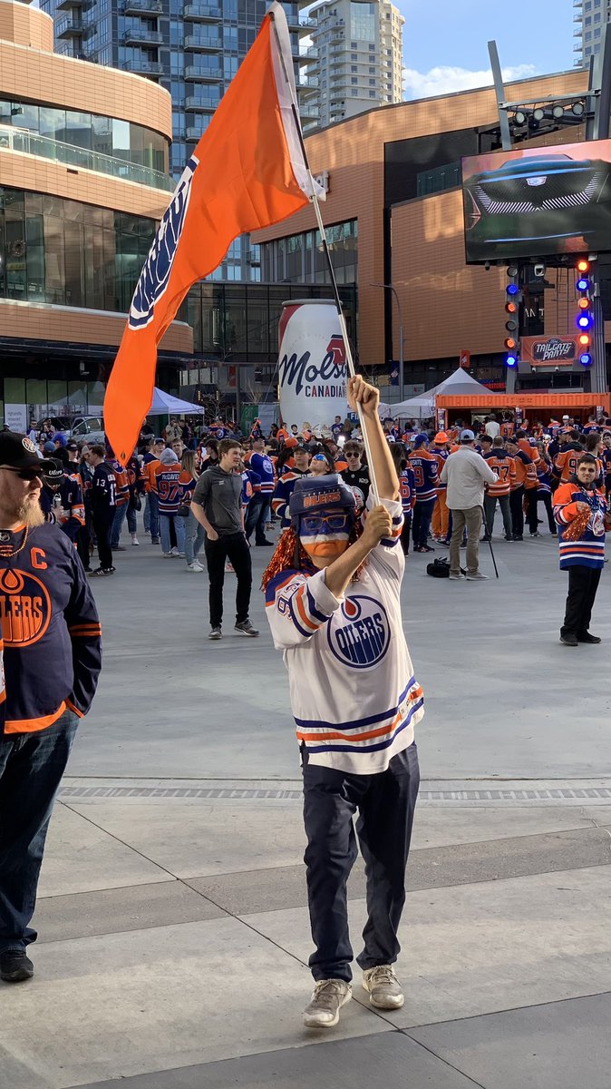 One month <a href="/CityofEdmonton/">City of Edmonton</a> update: 
I was so lucky yesterday as I went to my first-ever NHL game! And what made my experience even better, the game was a playoff game in the Oil Country. 

I was overwhelmingly impressed. People gathered from different backgrounds and ages to cheer