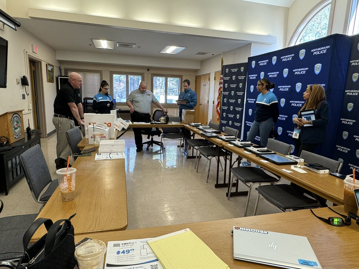 Team Rivera supporting the Northborough Police Department switch to FirstNet and educating their officers about FirstNet! #FirstNetFirst @NancyNguyenMA @dadeosoAtt @RiveraKelvin1 @LillardDerick @keroninc
