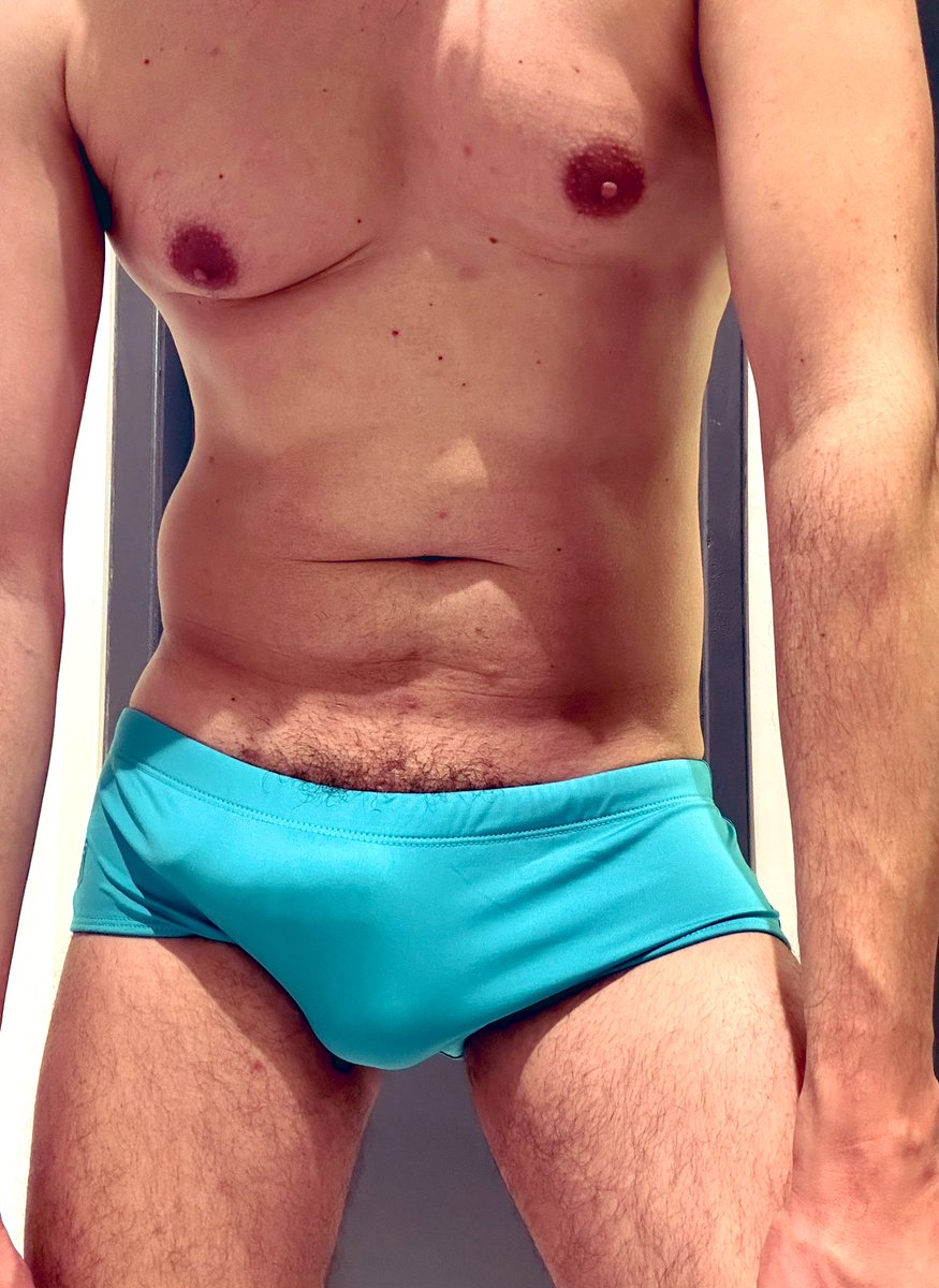 ivycgel's tweet photo. Amei esse ensaio com essa sunga, que resolvi postar mais!  🍆🍆🍆🍆🍆 #sunga #homensdesunga #volumenasunga #speedo #sungas #paumarcando #bulge #malapesada @SungadoInterior @SungaseCuecas @sabordmacho @Safadozl3047 @amosunga @SungaFa @speedojuice @speedo @timido_dotado https://t.co/mrR7obJWlA