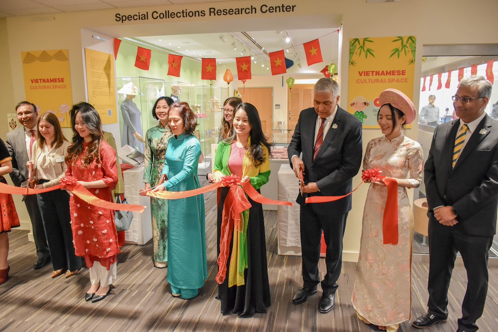 To mark the beginning of a broader academic connection between @georgemasonu and leading universities in Viet Nam, @Costello_Biz and University Libraries opened a exhibition in partnership with the Embassy of the Socialist Republic of Viet Nam. shorturl.at/xOPV9