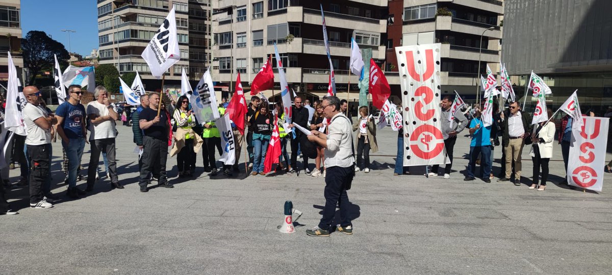 galizaCIG's tweet photo. ❌Persoal dos xulgados rexeita en #Vigo a Lei de Eficiencia para reformar a #xustiza

👉O Ministerio segue a negar o incremento do complemento xeral do posto e sen aclarar se vai negociar as funcións, a carreira profesional ou o teletraballo

ℹ️ https://t.co/4bQzhJQrtQ https://t.co/EUbQtdZT0s