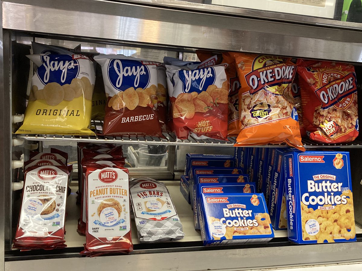 ChgoColorado's tweet photo. And they’re back again!

#ChicagoColorado #Chicago #ChicagoinColorado  #ViennaBeef #ChicagoDog #dragitthroughthegarden #NoKetchup #ItalianBeef #Salerno #FannieMayChocolates #Jays #GreenRiver #WestColfax #LakewoodCO #40WestArtsDistrict #ShopSmall #localbusiness #FamilyBusiness https://t.co/q9HQUPa9s0