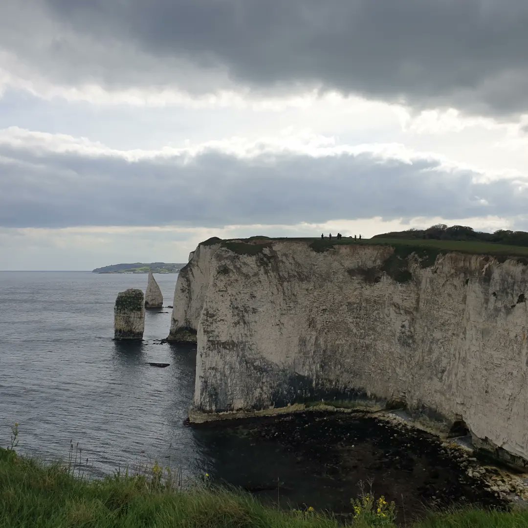 Exploring the management approaches and coastal processes between Swanage and Studland today with @thorpehousesch GCSE geographers. #fieldwork #geographyteacher