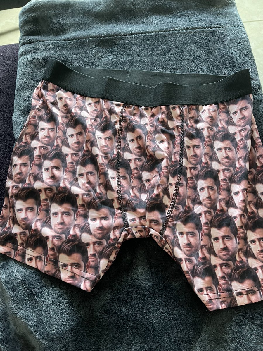 Budcat93's tweet photo. Ya no uso Calvin Klein, ahora uso: https://t.co/6Ujy7Pa5Ve