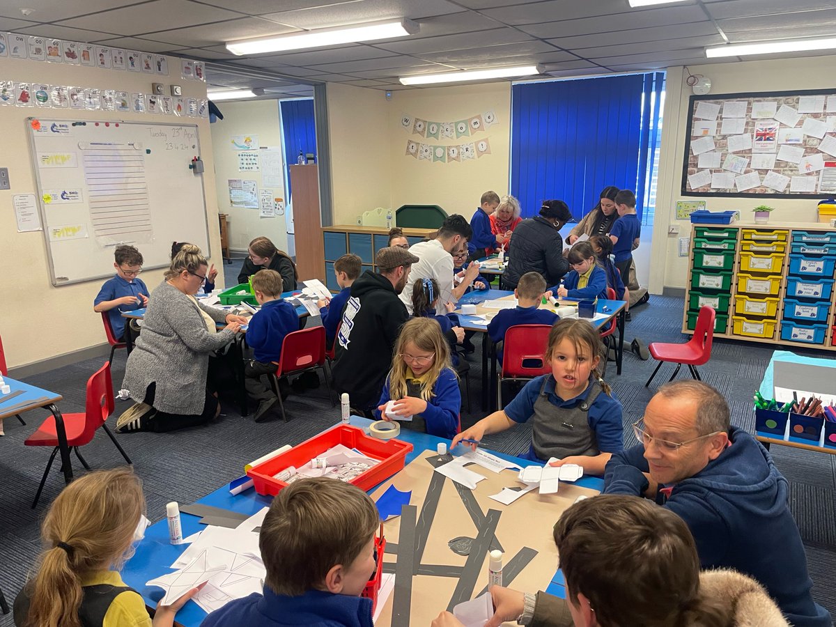 A wonderful turn out from our parents and carers at today's open afternoon. It was amazing to see you all and we know the children loved having you there too! #family #teamwork