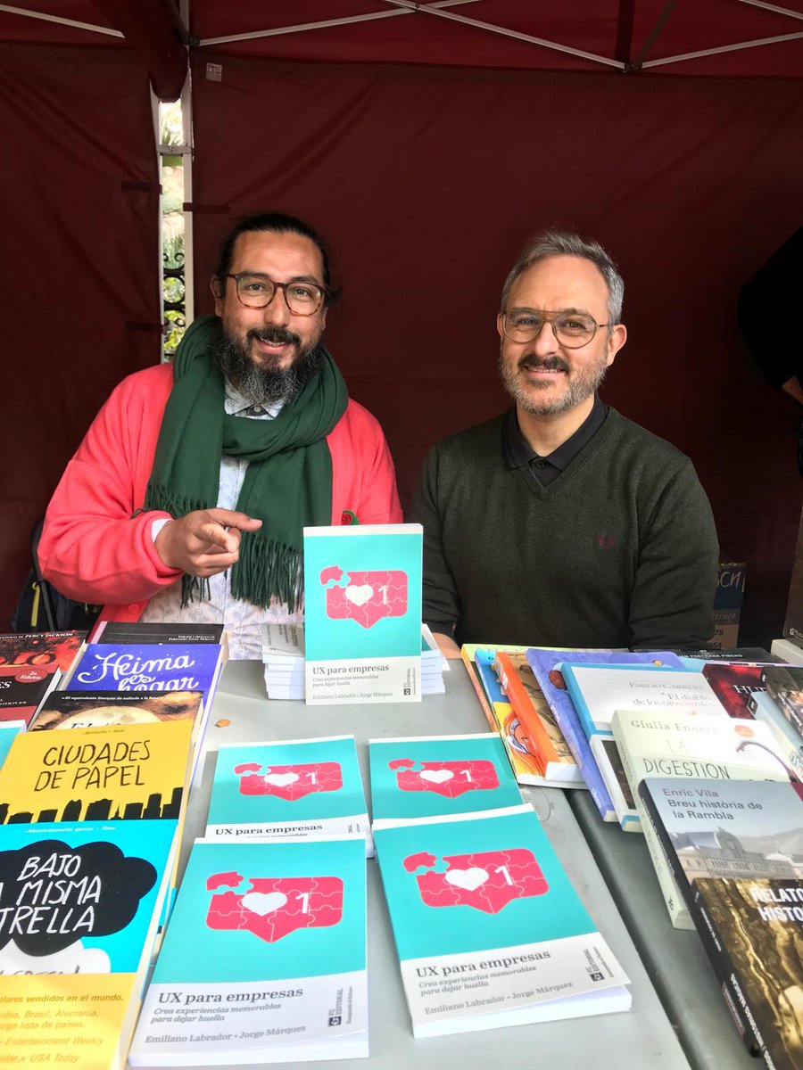 emil_lab's tweet photo. Y acaba #SantJordi2024 firmando #UXparaEmpresas con @jorgemarquez en la parada de @CalamburEd (¡¡Muchas gracias!!)

Si te interesa el #diseño #UX #estrategia, no lo dudes:

https://t.co/XcEoixYf7r https://t.co/B5ytCryxIy