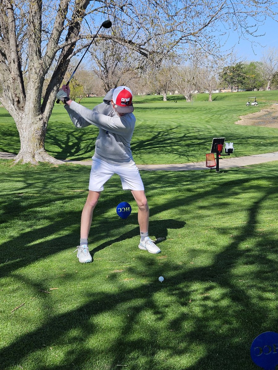 Bbowboysgolf's tweet photo. Windy day of golf at Holdrege today. https://t.co/RE5mNG9DAL