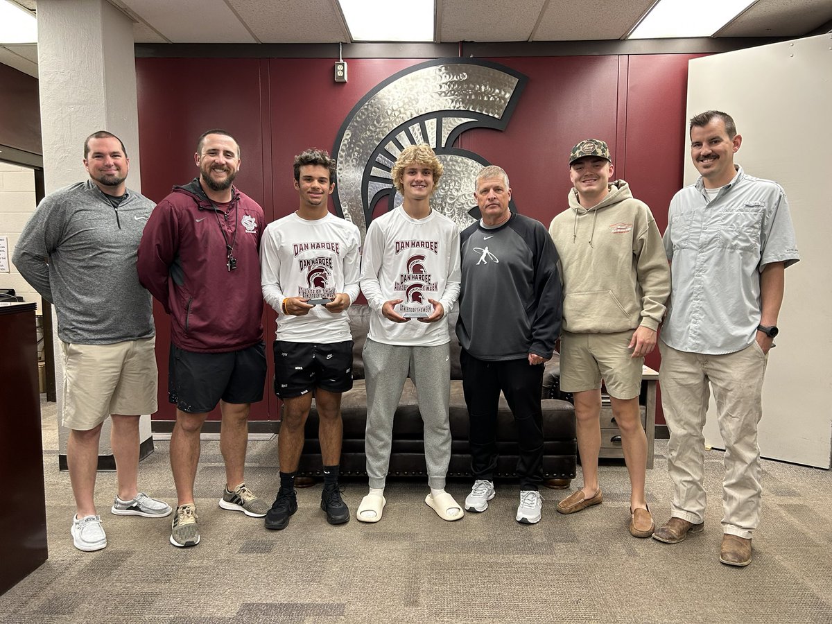 ⚾️Dan Hardee Athletes of the Week⚾️ Last week, Bryson Genwright raised his season average to over .400 while going 3-5 with 3 timely RBI’s. Nate Hall improved his season record to 8-0 on the bump with a 2.56 ERA and also went 3-6 at the plate. Congratulations Bryson and Nate!