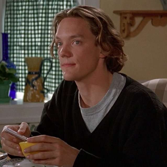 Y'all Serial Mom is seriously so fucking funny. So excited to FINALLY be covering it on the Kill Count for Mother's Day this year. Please do yourself a favor and go watch it in the meantime. It's got @MatthewLillard in one of his first ever roles!!