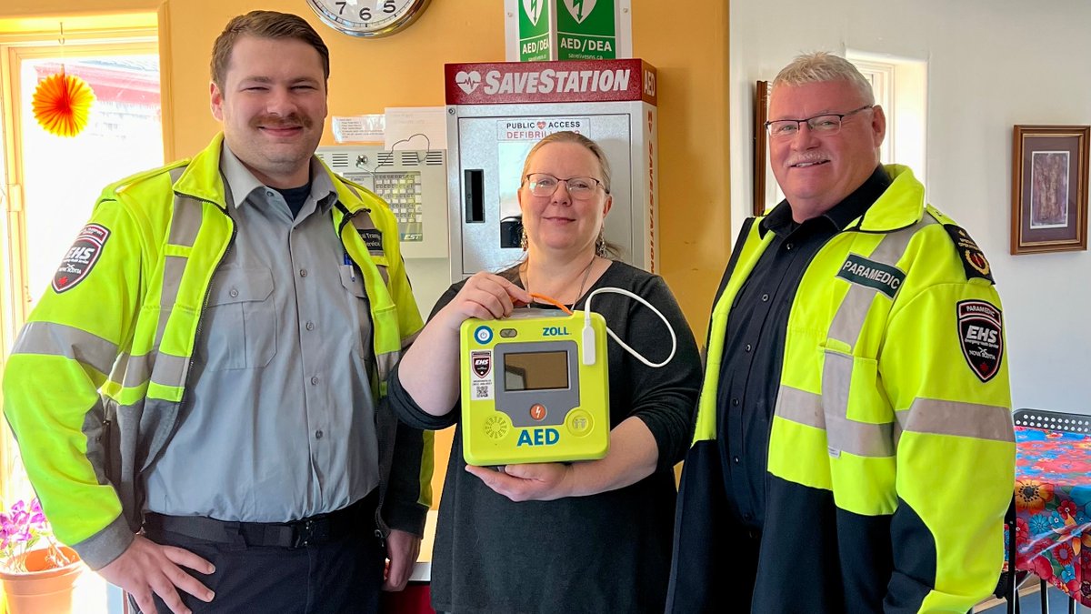 Paramedic Bruce C. and his son, Nick, a clinical transport operator, recently presented a donated AED to @rosscreek. For more information on the potential life-saving benefits of an AED or to learn about the EHS AED Registry, please visit savelivesns.ca. #SaveLivesNS