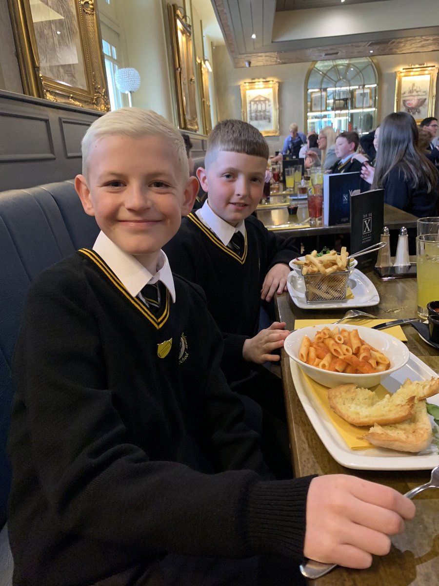 🌟 Treating our exceptional Junior Leaders to a well-deserved lunch today to celebrate their hard work and dedication! Big thanks to Mr. Watson for the delicious treat! 🍽️👏 #TeamAppreciation #LunchTreat #HardWorkPaysOff #APathwayToSuccess