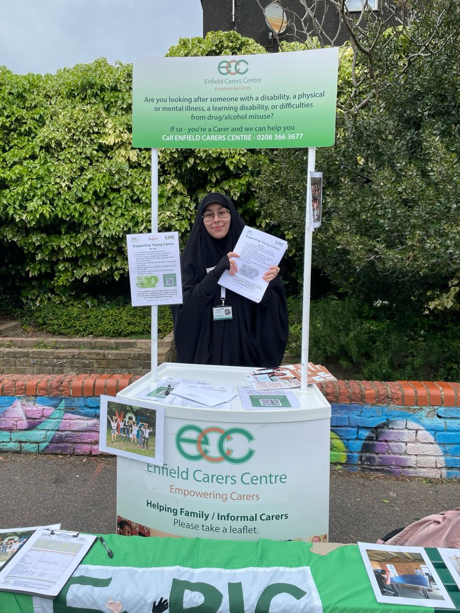 Today the lovely EyPIC team have been at Bush Hill Park Primary School raising awareness of young carers and identifying them through a school assembly and a stall in the playground after school! #youngcarers #enfield @CarersTrust @EnfieldDispatch @LoveUrdoorstep @Enfield_Carers