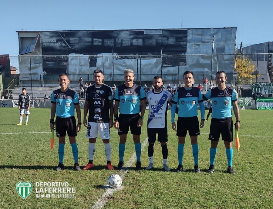 ¡Arrancó el partido! #JuegaLafe 

Ya juegan #Laferrere 🆚 @SanMartinBurz 

✅ 1. Morel; 4. Azil, 2. Ortíz H, 6. Pedrosa, 3. Gómez; 11. Trejo, 5. Iñiguez; 8. Ortíz F, 7. Espeche; 10. Haberkorn, 9. Arbello. DT: G. Szeszurak.

Fecha 13 #PrimeraB 2024 #SiempreLafe #DaleVerde 💪🇳🇬