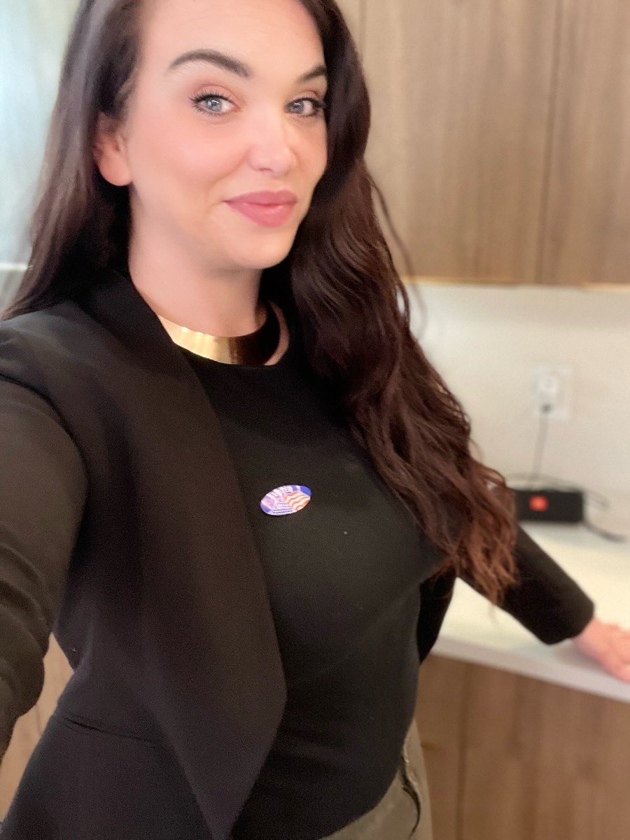 Proudly just cast my vote for @DePasqualePA @SummerForPA @latashaforpa @malcolmkenyatta & more! Polls close at 8PM, Pennsylvania — and then it’s immediately ten toes down in the general to protect Speaker @Joanna4PA’s gavel