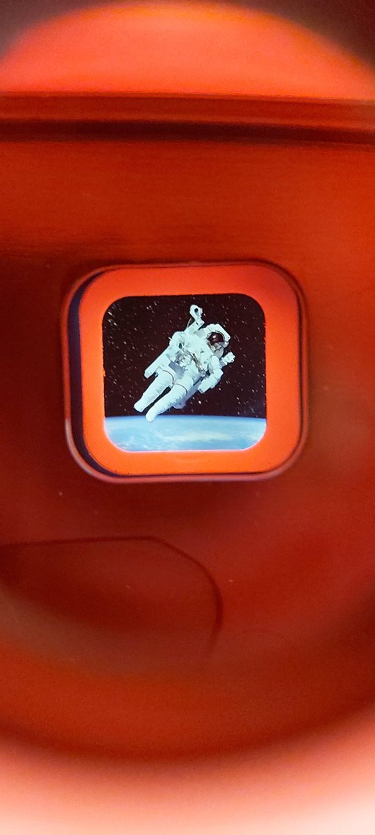 We are all floating in this space.
Without any direction.
#web3 #Crypto #NFT