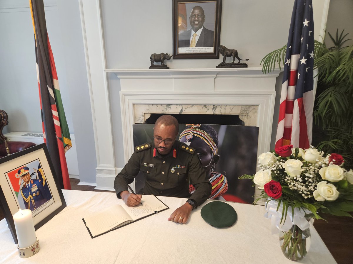 The Rwandan Embassy in Washington is deeply saddened by the passing of the Kenyan Chief of Defense Force. Tunaungana na wakenya @KenyaembassyDC kwenye kipindi kigumu cha maombolezo. Mungu amlaze Jenerali mahali pema peponi!