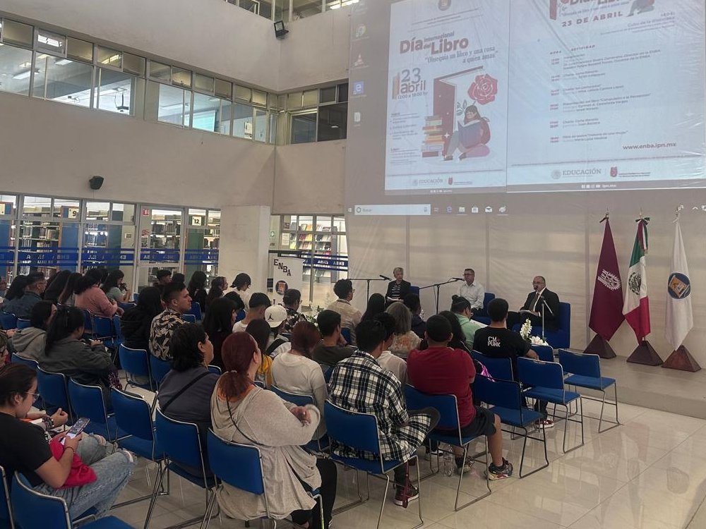 enba_ipn's tweet photo. El Dr. Luis Francisco Rivero Zambrano, Director de la ENBA-IPN,  inaugura el evento en conmemoración del "Día Internacional del Libro" con la temática de "Obsequia un libro y una rosa a quien amas".
#enbaipn #DiaDelLibro https://t.co/MTzcH1Dk2z