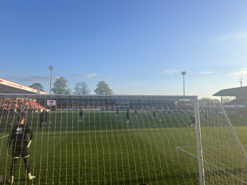 JHudsonSJ's tweet photo. 🔴Cheltenham Town v Peterborough🔵
Crucial game for #CheltenhamTown in their survival race
#CTFC need a win today to stay in with a chance of avoiding relegation on the final day of the season
They are currently 5pts off 20th place Burton 🟡
#EFL #CTFC #pufc #CHEPET https://t.co/dlE1fbRcGJ