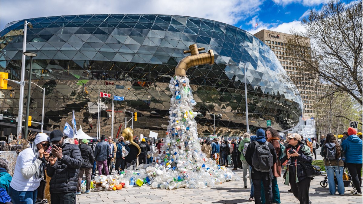 The world wants - and needs - a #PlasticsTreaty.

At #INC4 opening I stressed that now is the time for commitment, collaboration & ambition.

In Ottawa we must make progress & set stage to secure an ambitious deal to #BeatPlasticPollution once & for all. 

unep.org/news-and-stori…