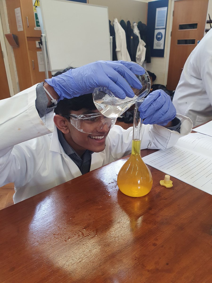 MGS_Chemistry's tweet photo. The lab was full of excitement today for the start of the @RoySocChem Young Analyst competition. Thank you Dr Turnbull @NorthumbriaUni and helpers for organising the competition and to our chief technician for setting it up! https://t.co/WwyPdQWhS9