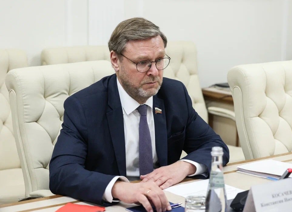 23 April: While on a working trip in #Moscow, #SRSG @kahaimnadze met w/ the Deputy Speaker of the Federation Council Mr. Konstantin Kosachev. Discussed issues of #regional concerns, #security challenges & more⤵️ council.gov.ru/events/main_th…