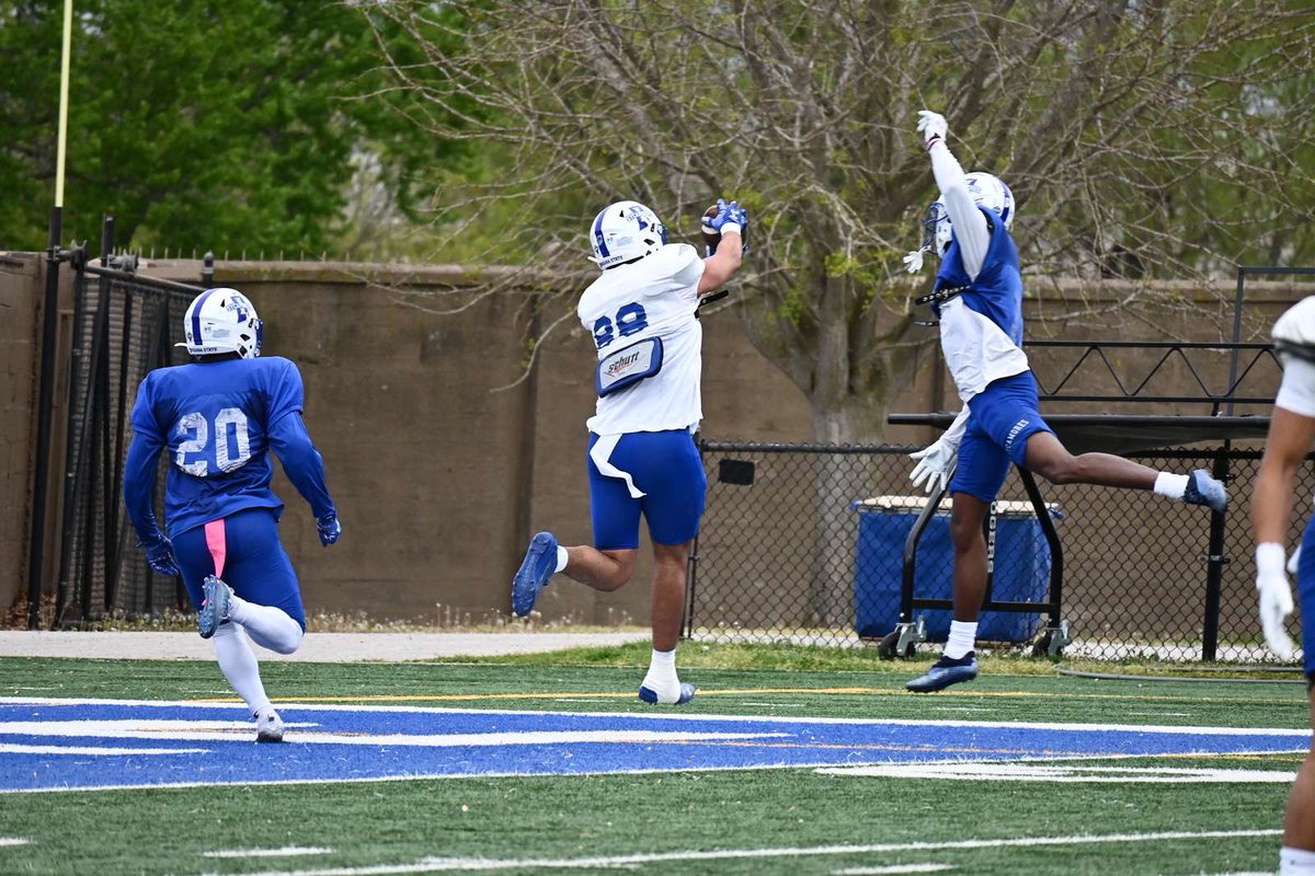 Spring ballin’ 🏄‍♂️ <a href="/kairios35/">Kai Rios</a> #muletuddy