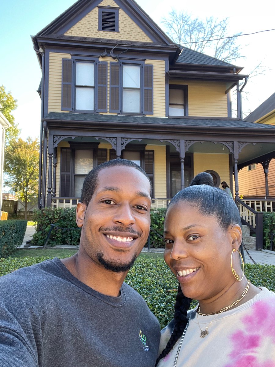 n2thekizzi's tweet photo. I can’t express the love I have for this guy. He’s an amazing brother, my peace. I’m truly happy for him and this wonderful journey he’s on. 

Yelling Happiest Birthday to my Brother @BarryCheaneyMD , I Love you beyond!!! 🥳🎈 https://t.co/VHk1zyYvk3