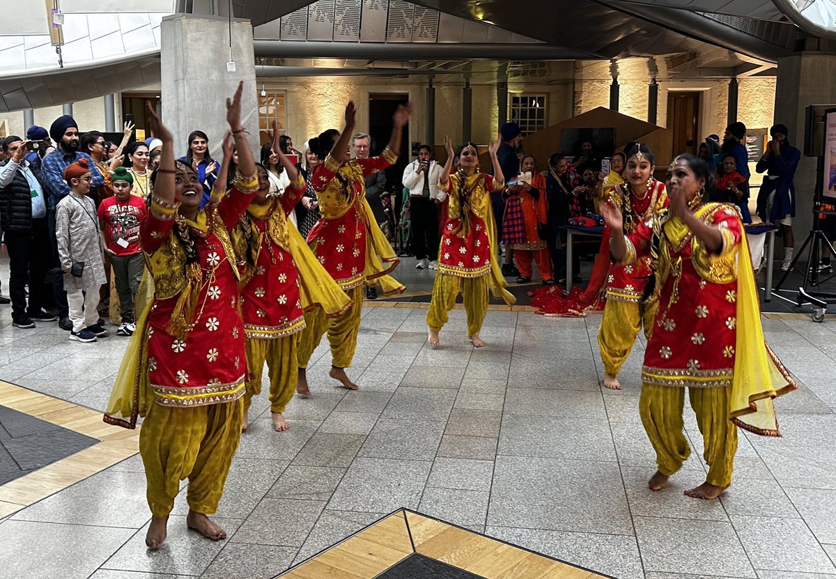 Chief Superintendent Faroque Hussain KPM (@chsupthussain) on Twitter photo Delighted to attend this evening’s #Vaisakhi Reception at <a href="/ScotParl/">Scottish Parliament</a>.
A privilege to engage with our vibrant Sikh community and witness the inspiring pride of our youth in their rich heritage and faith.
Another bonus was meeting my wonderful colleagues from <a href="/PSSAinfo/">Police Scotland Sikh Association</a> Delighted to attend this evening’s #Vaisakhi Reception at <a href="/ScotParl/">Scottish Parliament</a>.
A privilege to engage with our vibrant Sikh community and witness the inspiring pride of our youth in their rich heritage and faith.
Another bonus was meeting my wonderful colleagues from <a href="/PSSAinfo/">Police Scotland Sikh Association</a>