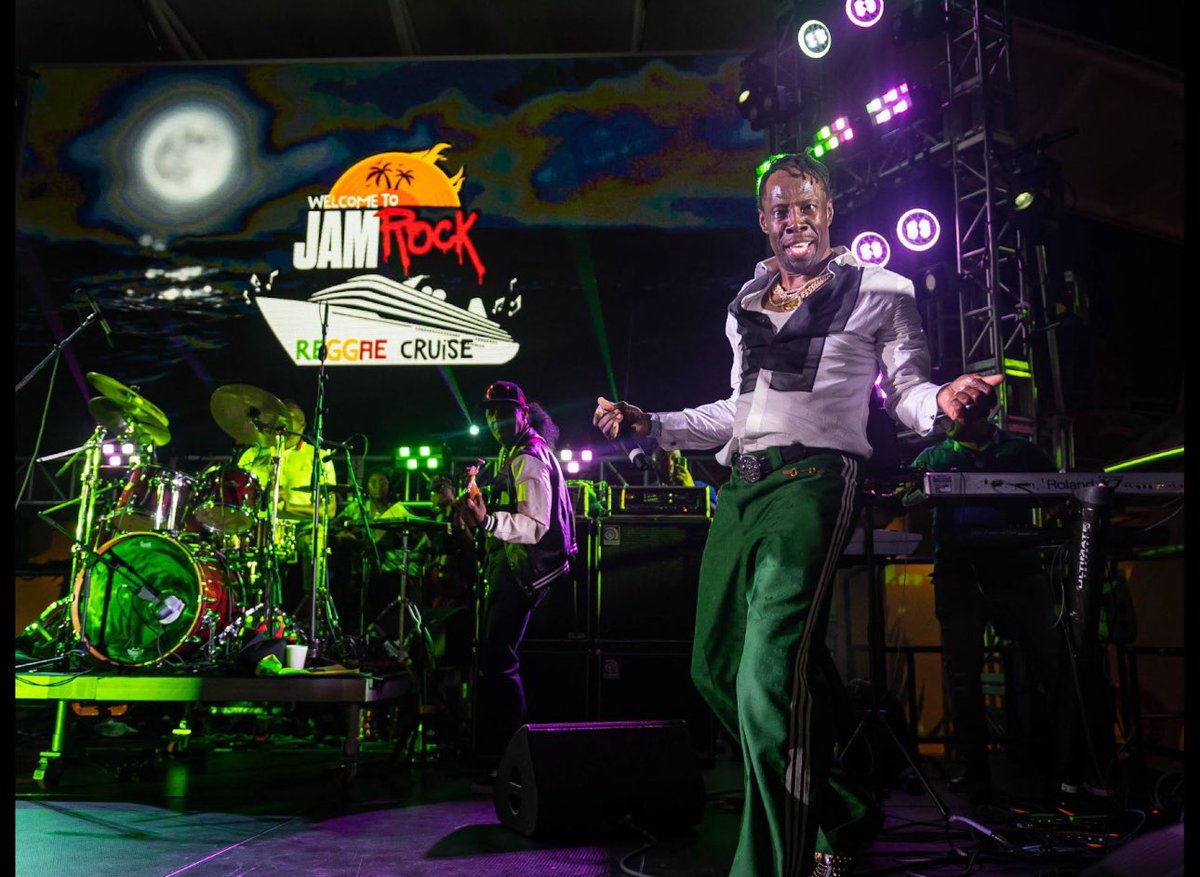wtjrc's tweet image. LET’S CRUISE 🚢🌊 DOWN MEMORY LANE by throwing it back to #ShabbaRanks onboard the #JamrockCruise .

Light up the comments below👇🏾 if you are ready to set sail for #Jamrock2024 .

📸: @iMTiZZyTOkYO 
#ShabbaRanks 
#Dancehallmusic 
#ReggaeCruise