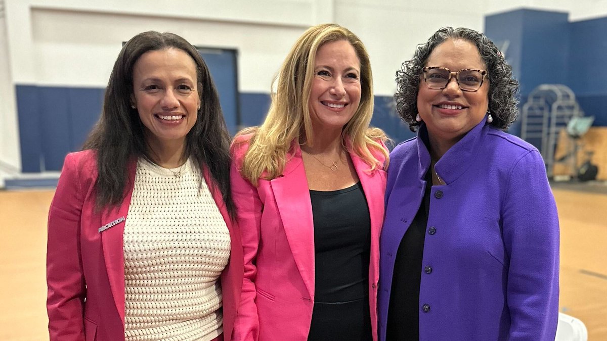 Today in Tampa: @mintimm @DebbieforFL and @alexismcgill join @JoeBiden as he reaffirms his commitment to restoring the right to abortion in Florida and nationwide.