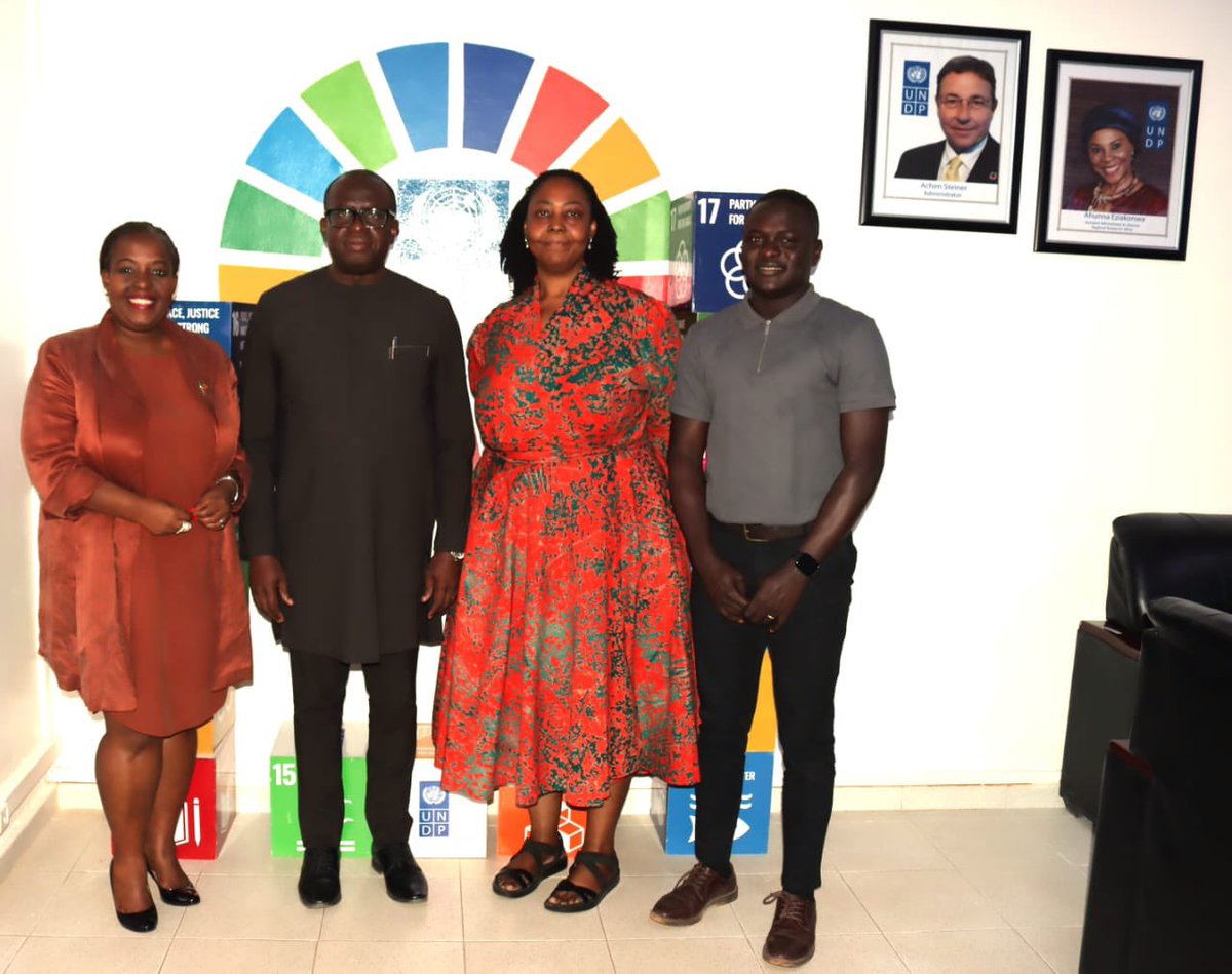 UniOfGambia's tweet image. VC Robinson was hosted by @mmashologu1. 
Discussions on enhancing our partnership to engage youth in research, decision-making, &amp;amp; employment opportunities through initiatives like the #GraduateScheme &amp;amp; our Centers of Excellence. 
🤝 we&apos;re shaping a brighter future for students